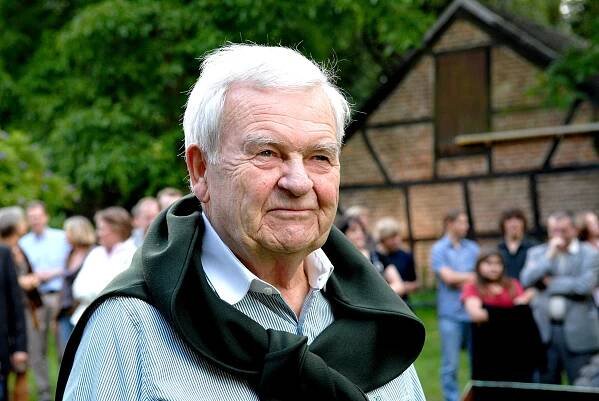 2000 E — 100 Jahre Overlack