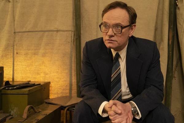 Černobyl - Jared Harris of "Chernobyl": "No Small Parts"
