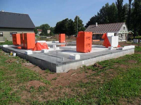 Robert Packo | Novostavby, rekonstrukce staveb | Hodinový řemeslník | Pronájem lešení 