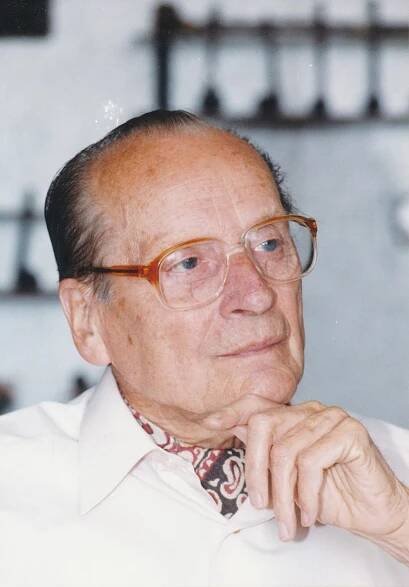 Svatopluk Beneš: *24.2.1918 – †27.4.2007, český filmový, televizní a divadelní herec