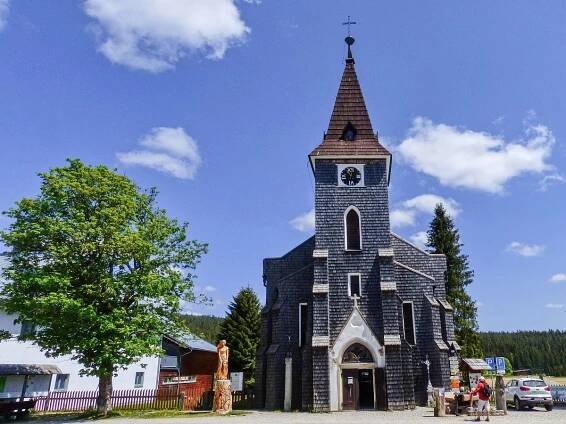 Kvilda - kostel sv. Štěpána...