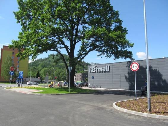 Retail park FASTMALL Rožnov pod Radhoštěm - FASTAV