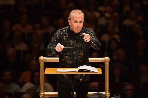 A Met Orchestra of Mixed Quality Returns to Carnegie Hall