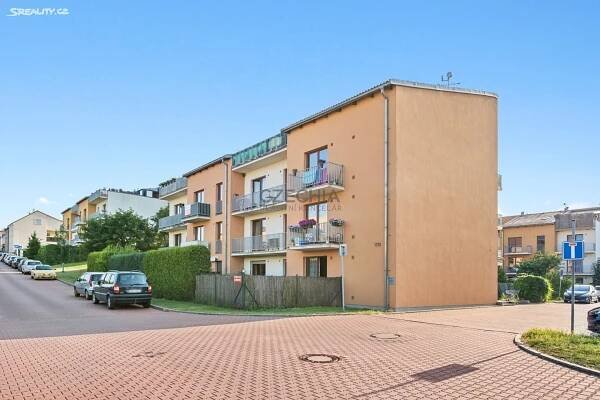 Pronájem Byt 4+kk, B. Němcové, Hostivice