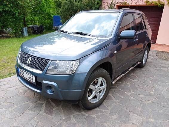Bazar: prodej Suzuki Grand Vitara SUV typ: J20A 0,2 103kW automat, ojeté, benzín, rok 2007, barva tmavě šedá metalíza