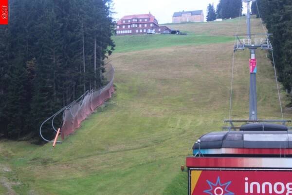 Ski areál Pec pod Sněžkou - ubytování, počasí, online webkamera, otevírací doba, akce