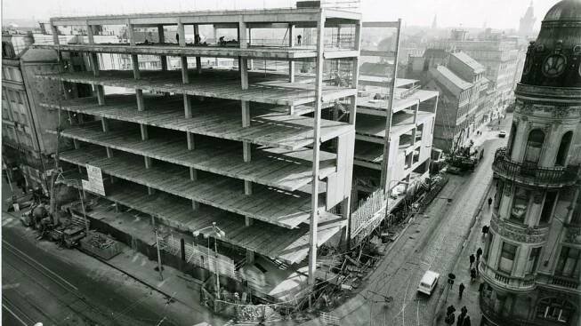 Historie Máje: Od unikátní architektury ke kritizovaným motýlům – faei.cz