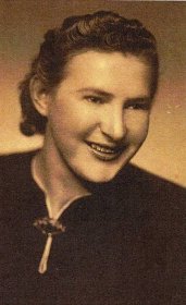 Josefa Povolná ve věku 18 let, 1942