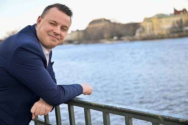 Sto tisíc lidí dostaneme na náměstí jen my, tvrdí Jindřich Rajchl