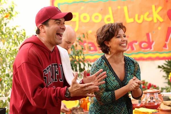 Welcome to the Family - Pilot - Z filmu - Ricardo Chavira, Justina Machado