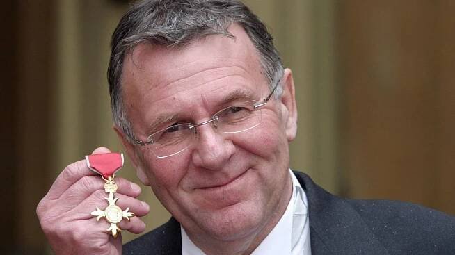 Zemřel herec Tom Wilkinson