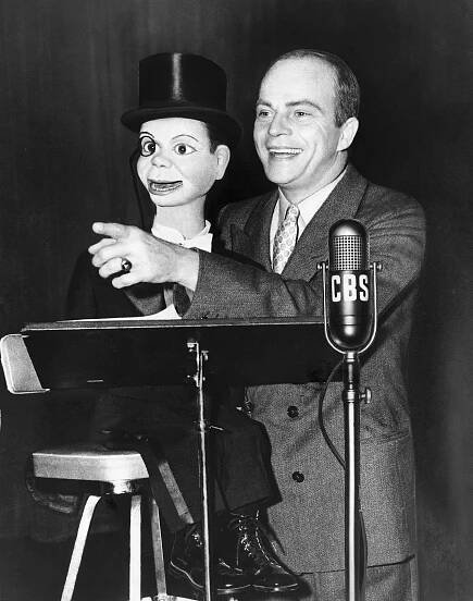 Edgar Bergen performs with Charlie McCarthy on the radio