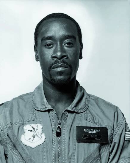 Neodvolatelná mise - Promo - Don Cheadle