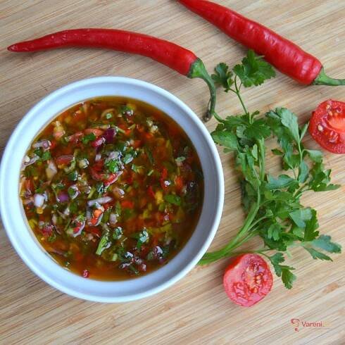 Pikantní rajčatová salsa
