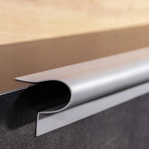 PVC dokončovací lišta 6v1 - samolepicí, bílá 5 m, 75 mm Výška 75 mm