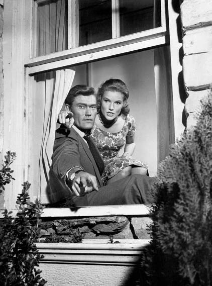 The DuPont Show with June Allyson