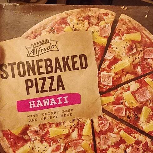 Stonebaked Hawaii pizza Trattoria Alfredo