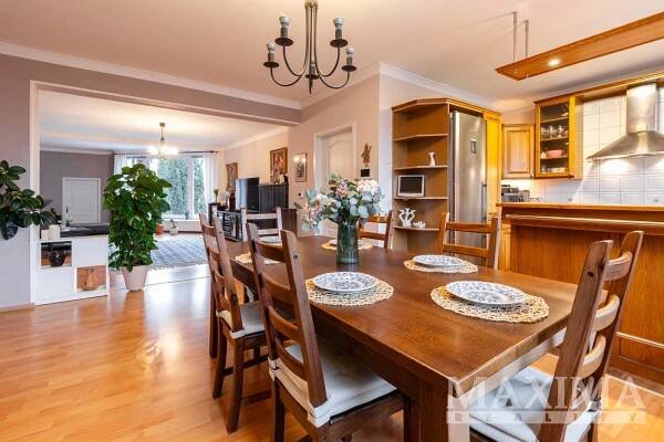 Prodej rodinného domu, 411 m2 Praha 8, Kobylisy