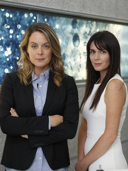 Julie LeBreton, Mélissa Désormeaux-Poulin - Épidémie - Promo