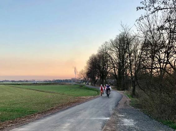 Otevření nové cyklostezky přilákalo do Vysoké nad Labem stovky lidí