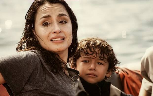 Fernanda Urrejola, Carlos Solórzano - Megalodon: Černý démon - Z filmu