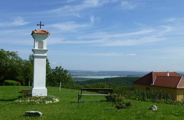 Milovice u Mikulova - ubytování, počasí, foto, tipy na výlet, informace