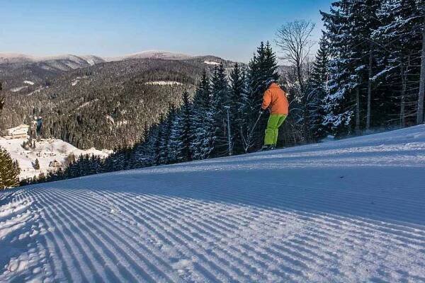 Ski areál Razula ve Velkých Karlovicích zahájí v sobotu sezónu
