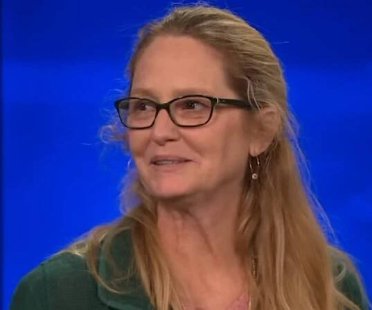 Melissa Leo Biography - Facts, Childhood, Family Life & Achievements of Actress