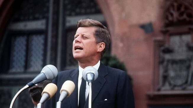 Vojenskou zkušenost měl za sebou i americký prezident John F. Kennedy.
