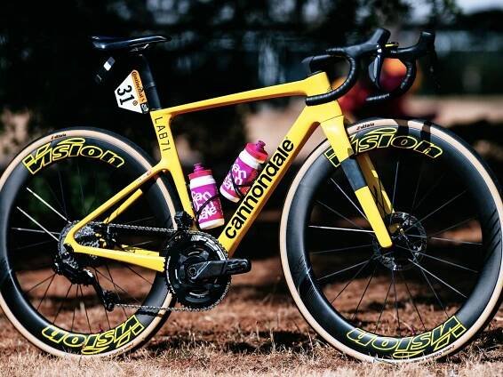 Porsche's racing through the night, denim jackets and a yellow bike - everything Ben Healy and EF do at the Tour de France hits differently