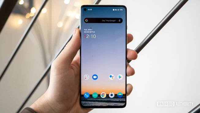 It looks like the OnePlus 8 series marks the end of Oxygen OS’ Shelf feature