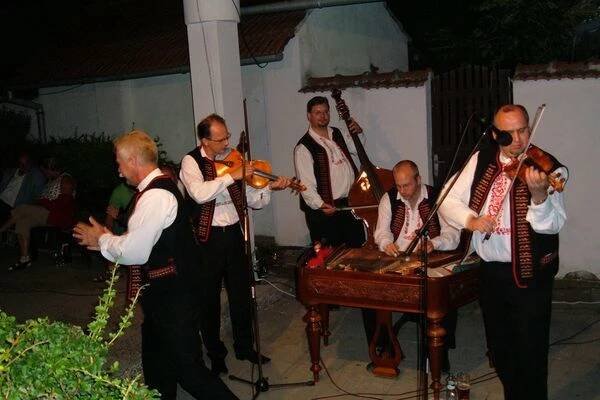 Cimbálová muzika Aleše Smutného foto 1