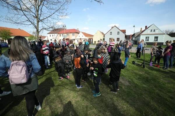 Sousedská setkání 2022 - Fotogalerie - Život v obci - Obec Hrdějovice