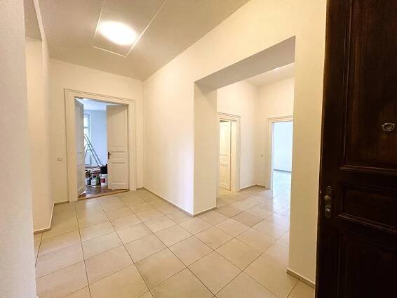 Pronájem bytu 3+1 145 m², Nádražní, Praha - Smíchov