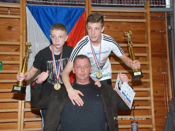 Antonín a František Bradáčovi mistry ČR v boxu