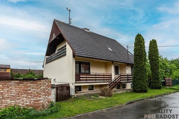 Prodej vícegeneračního rodinného domu se zahradou ve Vacenovicích, RD vícegenerační Vacenovice | REALITY PRORADOST s.r.o