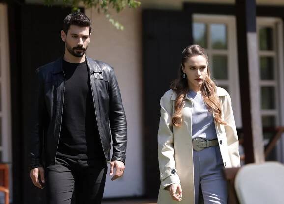 Hudutsuz Sevda - Episode 32 - Z filmu - Deniz Can Aktaş, Miray Daner