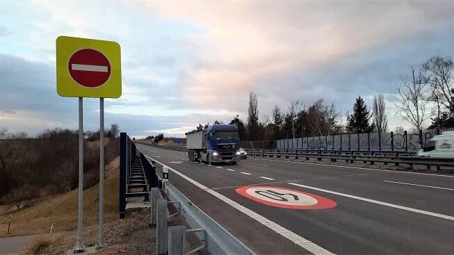 Od pondělí začíná výměna mostních závěrů na dálnici D46 - Ředitelství silnic a dálnic s. p. pro Olomoucký kraj