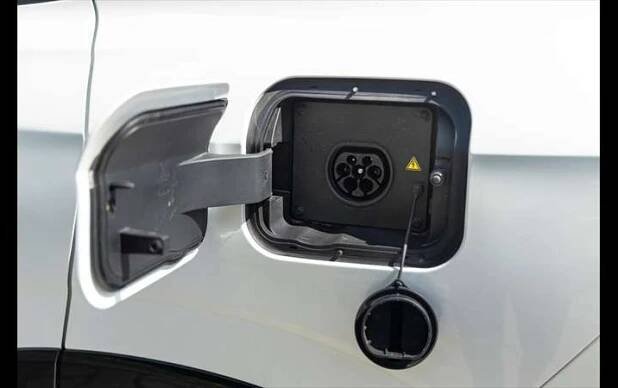 |  MG HS PHEV Foto: Michal Kollert