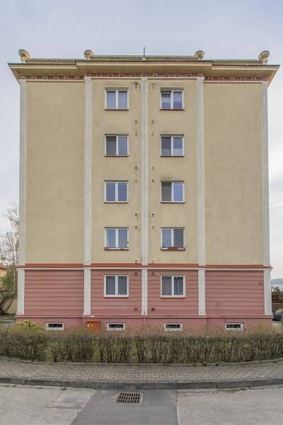 První panelák G40 | Objekty | Zlínský architektonický manuál