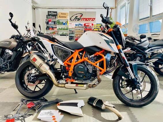 KTM 690 Duke R = TOP STAV / STK V CENĚ/ NAJETO 11.567 KM (2014), 115.000 Kč