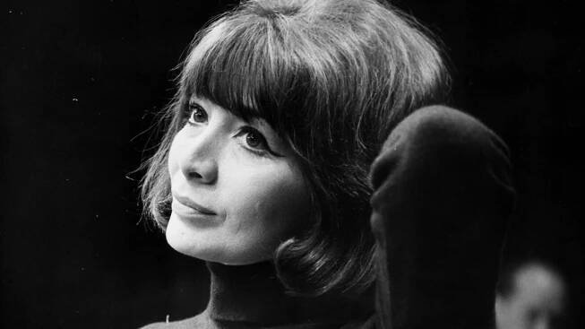 Juliette Gréco, Grande Dame of Chanson Française, Dies at 93