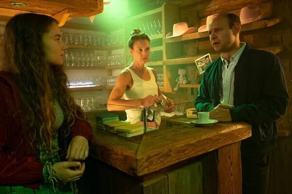 Doktor z hor: Nové příběhy - Ein neuer Mensch - Z filmu - Eline Doenst, Xenia Tiling, Moritz Führmann