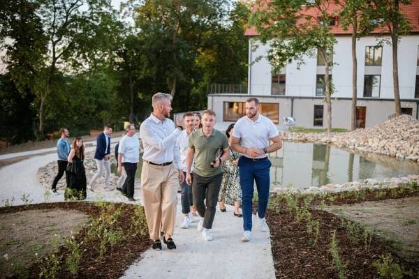 Společnost Senlife otevírá na zámku Tmaň druhý domov pro seniory -