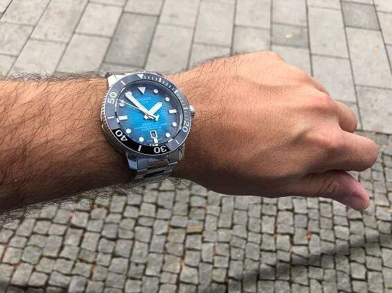 hodinky_tissot_seastar_2000_professional_auto_t1206071104100