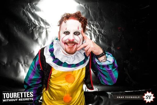 DeWolf as Pennywise1.jpg