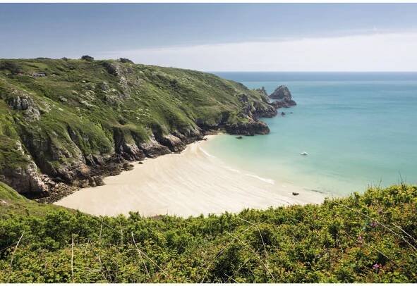 Guernsey: ostrov ve Velké Británii