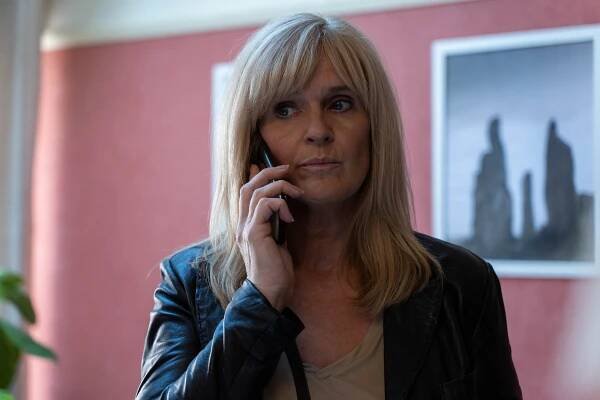 Protection - Pressure - Z filmu - Siobhan Finneran