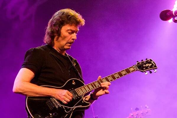 Na Korunní pevnůstku ve středu zavítá Steve Hackett ze slavných Genesis - OLOMOUC.CZ