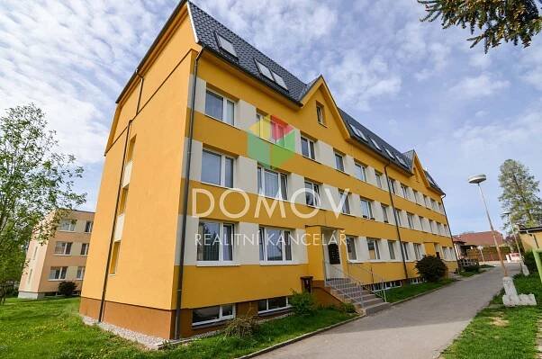 Pronájem bytu 1+kk 36 m² (Podkrovní), Sídliště, Žebrák